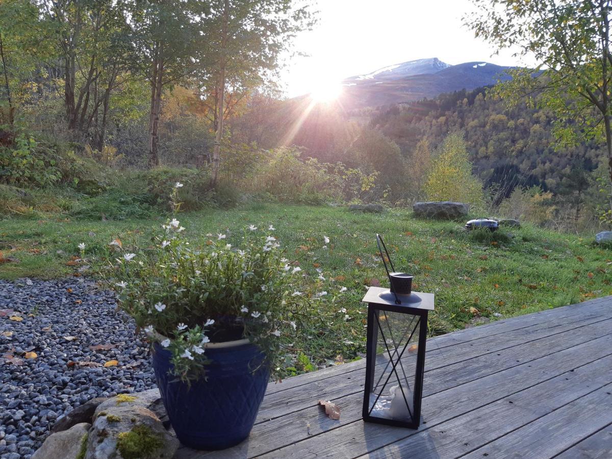 Eidsdal Camping Og Feriehus Eksteriør billede