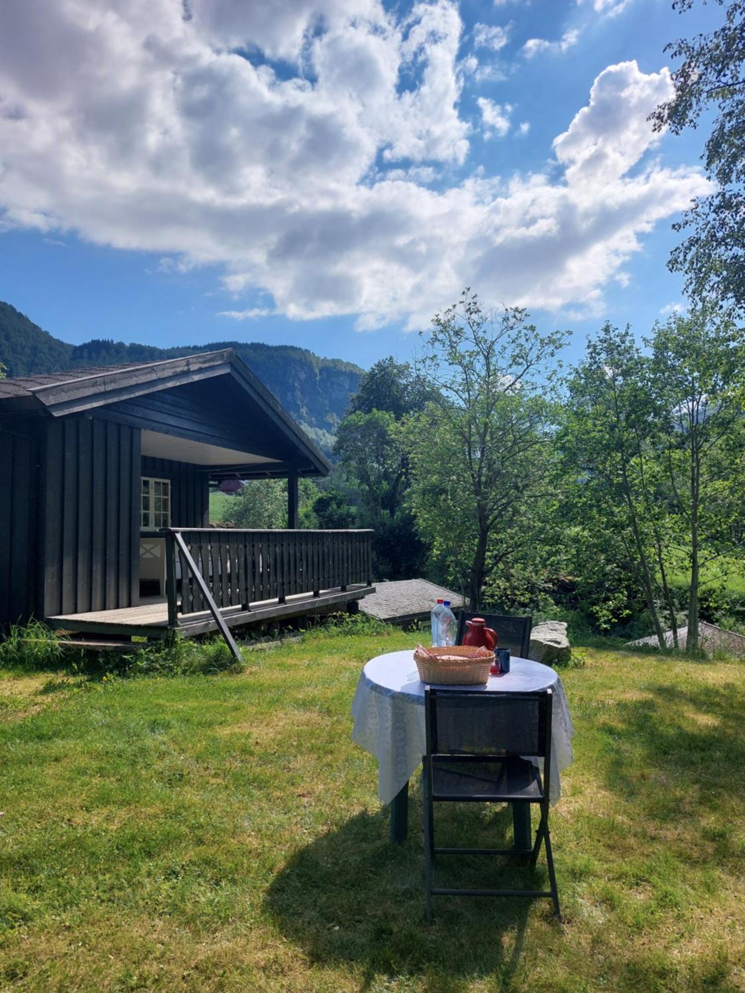 Eidsdal Camping Og Feriehus Eksteriør billede