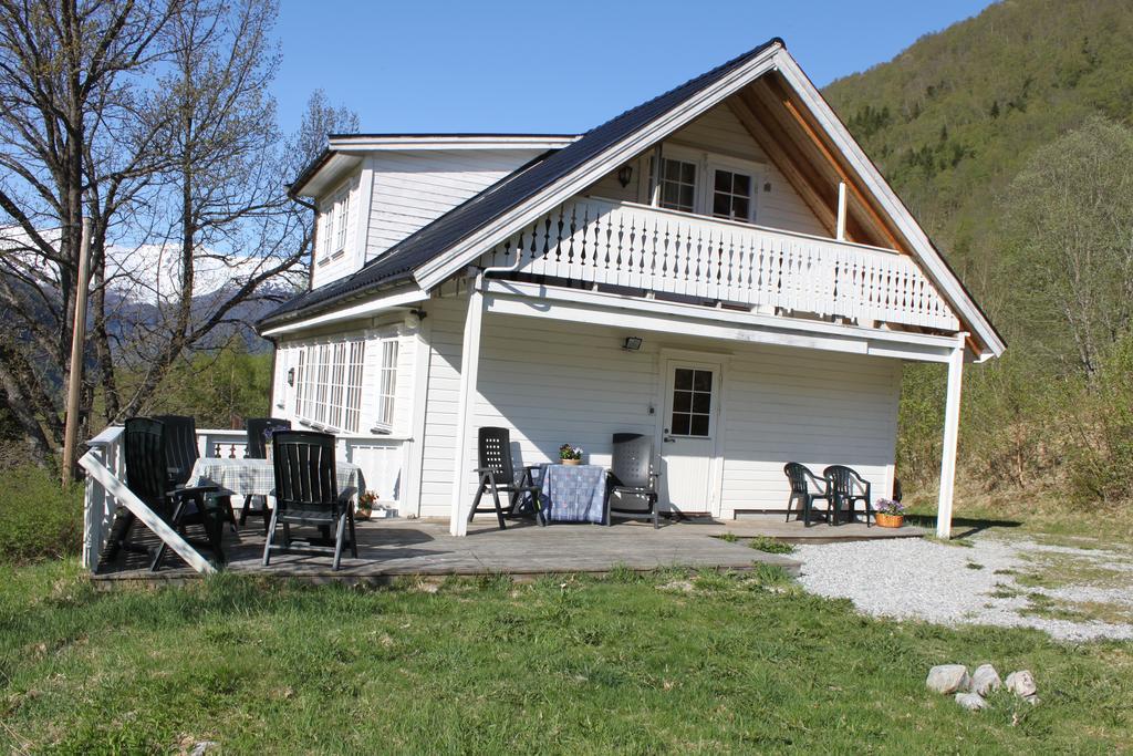 Eidsdal Camping Og Feriehus Eksteriør billede